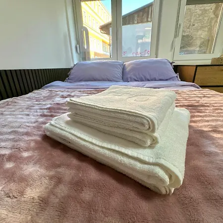 - 2 Double Beds